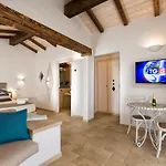 Nicoletta Couette-café Santa Teresa Gallura