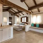 Couette-café Nicoletta 4*